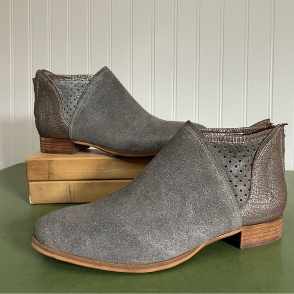 NWT Casta FABULA Ankle Boots in Ash Metal Leather *Portugal*